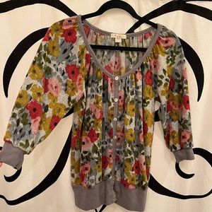 Forever 21 Floral Sweater Size Medium